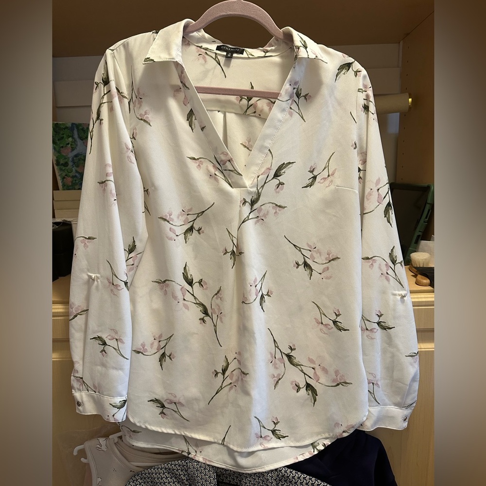 dynamite blouse size M
